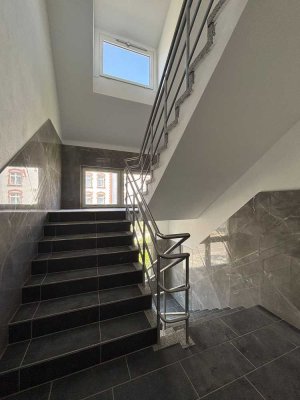 Attraktive 2-Zimmer Dachgeschosswohnung - frisch kernsaniert (Whg. 5)