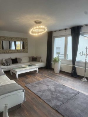 Voll möblierte 4- Zimmer Wohnung mit Seeblick in Möhnesee