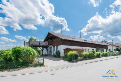 Besonderes Einfamilienhaus mit Ferienapartments, Wintergarten, Sauna & Loggia und Blick auf Kelheim