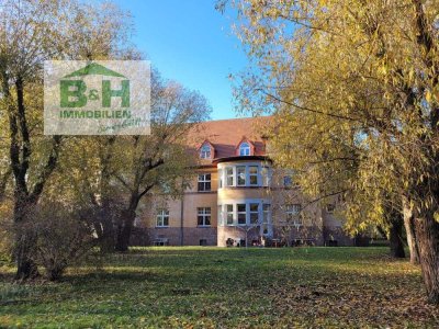 Hübsche 3 Raum-Dachwohnung mit ca. 62 qm auf großem Gartengrundstück in BTF
