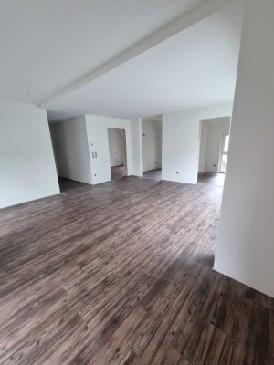 Hochwertige Neubauwohnung mit Balkon und Einbauküche in zentraler Lage in Bocholt