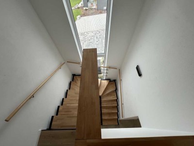 Moderner Doppelhaushälfte mit Einliegerwohnung in Feuchtwangen