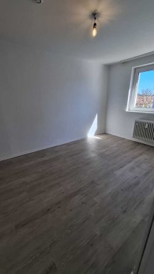 Lebenstedt -4 Raum Wohnung in zentraler Lage -