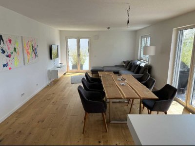 Exklusive, neuwertige 3-Zimmer-Wohnung mit luxuriöser Innenausstattung mit Einbauküche in Ingolstadt