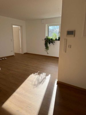 Neubau 1,5 Zimmer 820€ warm inkl. Internet & Stellplatz