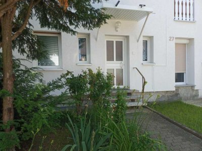 4-Zimmer-Wohnung mit Einbauküche, Balkon und Gartenanteil in Ammerndorf