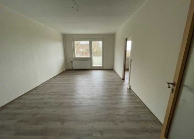 3-Raum-Wohnung mit Balkon im 1.OG