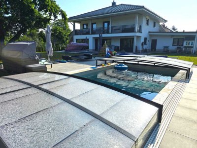 Modernes Niedrigenergiehaus mit hochwertiger Ausstattung, großem Grundstück und Pool – Baujahr 2019