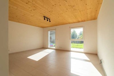 Wohnen am Ortsrand + Reihenmittelhaus mit Garten + 4 Zimmer + Einbauküche
