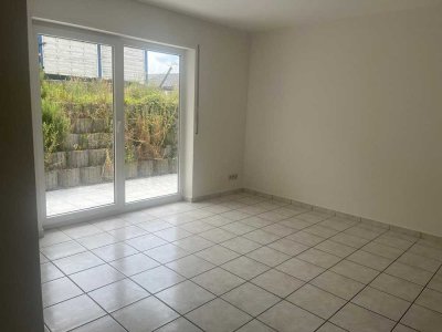 3 Zimmerwohnung mit Terrasse im Tiefparterre