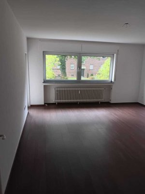 Modernisierte 3 Zimmer Wohnung in Köln-Mehrheim