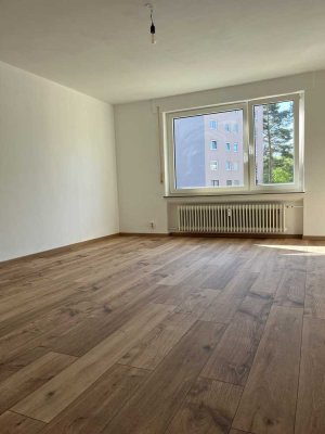 Sonnige, neu renovierte 3-Zimmer-Wohnung mit EBK in Böblingen
