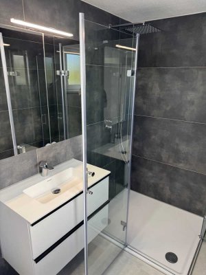 Freundliche 4-Zimmer-Wohnung mit luxuriöser Innenausstattung mit Einbauküche in Neuenstadt am Kocher