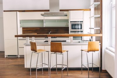 Rarität – Geräumige, helle und elegante 4 Schlafzimmer-Altbau Wohnung, Klimaanlage und Balkon In Prater Nähe – provisionsfrei �