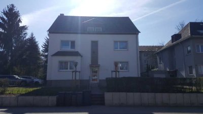 Gemütliche und renovierte 2,5-Raum-Wohnung mit gehobener Innenausstattung in Bochum