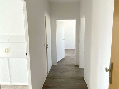 +++Neu saniert mit hellen Räumen+++