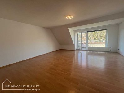 Deisterblick! Zentral gelegene 4- Zimmerwohnung mit Balkon