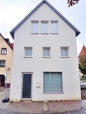 Kapitalanlage mitten in Schwäbisch Gmünd: Wohn-und Geschäftshaus mit 5,5 % Rendite, vermietet an WG