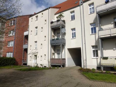 Große 3,5 Zimmer Wohnung!!! Nahe Zentrum!!! Renoviert inkl. Laminat