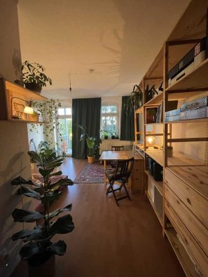 Helle Altbauwohnung mit Südbalkon