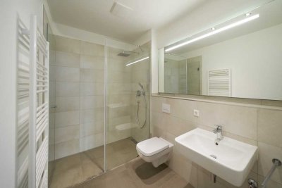 "Luxus im Erstbezug"-helle 2,5-Raum-Wohnung - West-Balkon, Parkett, CAT-7 Netzwerk, Wohnküche