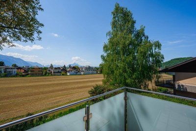 Aigener Traumaussicht: Sonnige 4 Zimmer-Penthouse (optional)