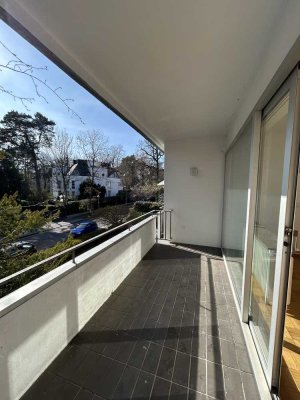 Grunewald Top-Lage - Sonnendurchflutete 2-Zimmer-Wohnung mit Balkon und Kamin im Grunewald