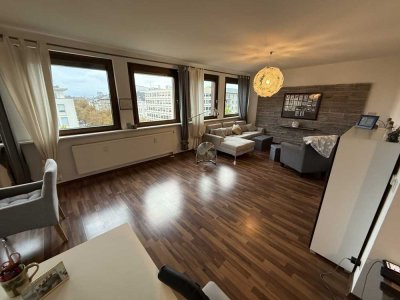 Tolle Wohnung direkt an der Augustaanlage!