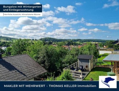 Bungalow mit Einliegerwohnung, Wintergarten, herrlichem Ausblick und Glasfaser