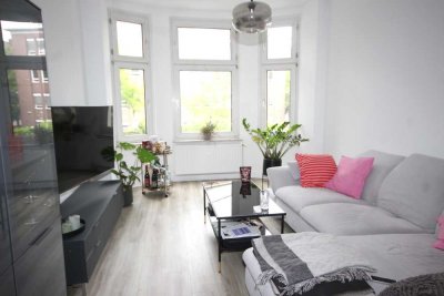 2-Zimmer-Wohnung mit Wohnküche und Balkon in gepflegtem Altbau in Düsseldorf-Lierenfeld
