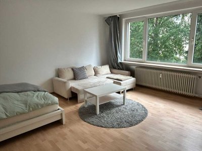 Von Privat: Schöne 1-Zimmer-Wohnung mit Blick in´s Grüne