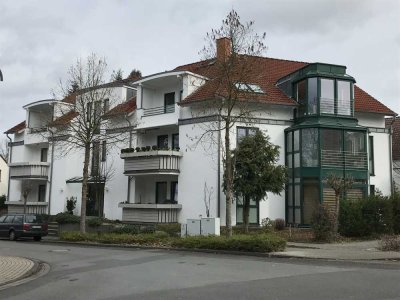 Großzügige 2-Zimmer-Wohnung mit Wintergarten, Balkon und Terasse