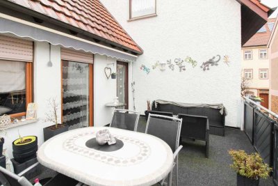 Richtig zuhause: Gepflegtes Einfamilienhaus mit Terrasse und Einliegerwohnung