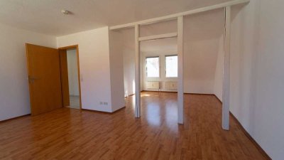 Zentraler geht es nicht! Moderne 3,5-Zimmer-Wohnung - sofort bezugsfrei