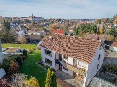 2 Familienhaus mit Klosterblick – zwei Einheiten, Sauna, 3 Garagen & Platz für Ideen