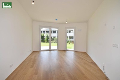 Alles was man sich wünscht – kostengünstige Heizung/“Kühlung“ über Erdwärme, PV-Anlage, weitläufige Grünflächen