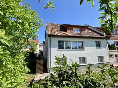 Kapitalanlage mit Entwicklungspotenzial: Gepflegtes Mehrfamilienhaus in ruhiger Lage