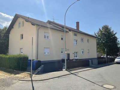 Vollständig renovierte DG-Wohnung mit zwei Zimmern und Einbauküche in Echzell Gettenau