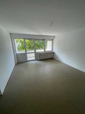 4 Zimmer Wohnung mit Balkon in Regensburg
