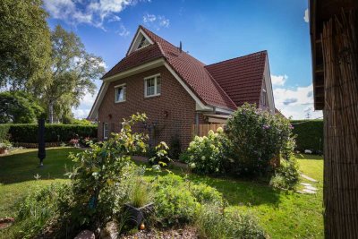 RESERVIERT! Großzügige Doppelhaushälfte in Klein Scharrel Platz für die ganze Familie!