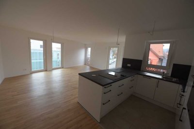 Neubau Erstbezug: 90 - 140 m², EBK, Balkon, Parkett, Kernstadt Schorndorf