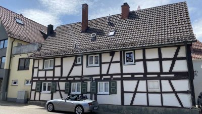 3 sanierte Wohnungen (70-85qm) in tollem historischen Fachwerkhaus