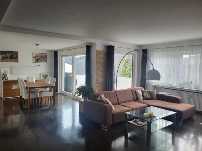 Moderne 4-ZW in Hofheim-Kernstadt mit Top-Ausstattung (provisionsfrei)