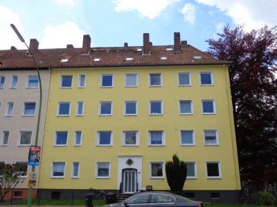 sonnige 3 ZKB im 1. OG in zentraler Lage