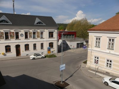 R E S E R V I E R T!! SONNIGE 3-ZIMMER WOHNUNG DIREKT IM ZENTRUM!