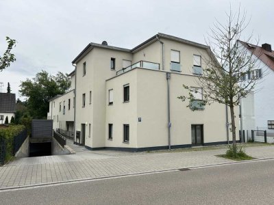 Stilvolle, gepflegte 2,5-Zimmer-Penthouse-Wohnung mit geh. Innenausstattung mit Balkon