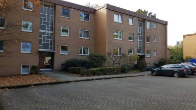 Zentrumsnahe, dennoch ruhig gelegene 2+2/2-Zi-Wohnung mit EBK in Buchholz i.d.N.
