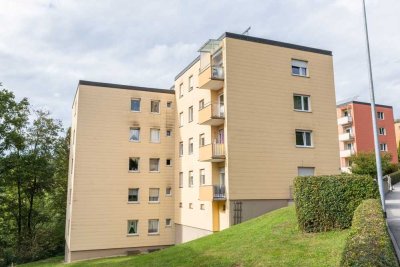 Für Kapitalanleger! 
Solide vermietete 4-Zimmer-Wohnung in Passau-Grubweg mit Tageslichtbad und Bal