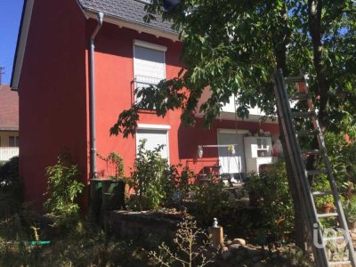 Sonnige 3 Zimmer Wohnung mit großer Gartenterrasse in Staufen