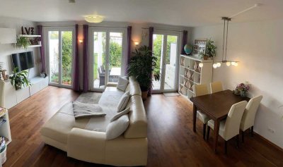 Sonnendurchflutete Neubau EG Wohnung mit Garten im Grünen, ruhig gelegen nahe Olchinger See
